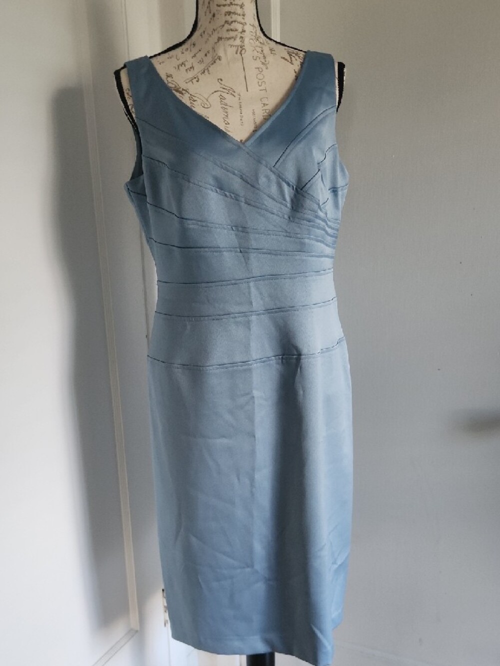 Classic Light Blue Midi Dress with Cropped Jacket - Picture 2 of 9